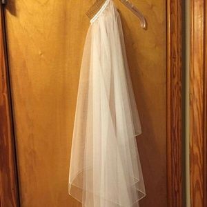 Beautiful Size 8 Wedding Gown